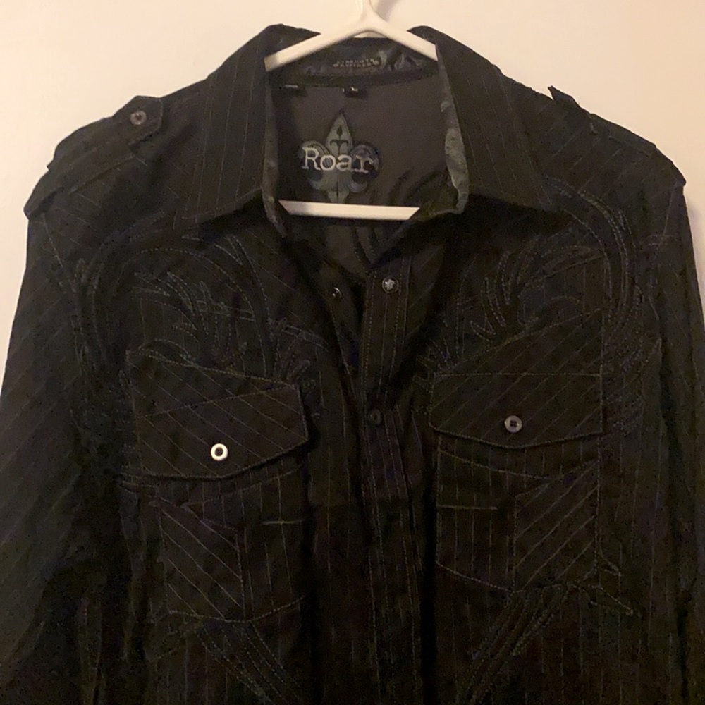 Roar embroidered shirt